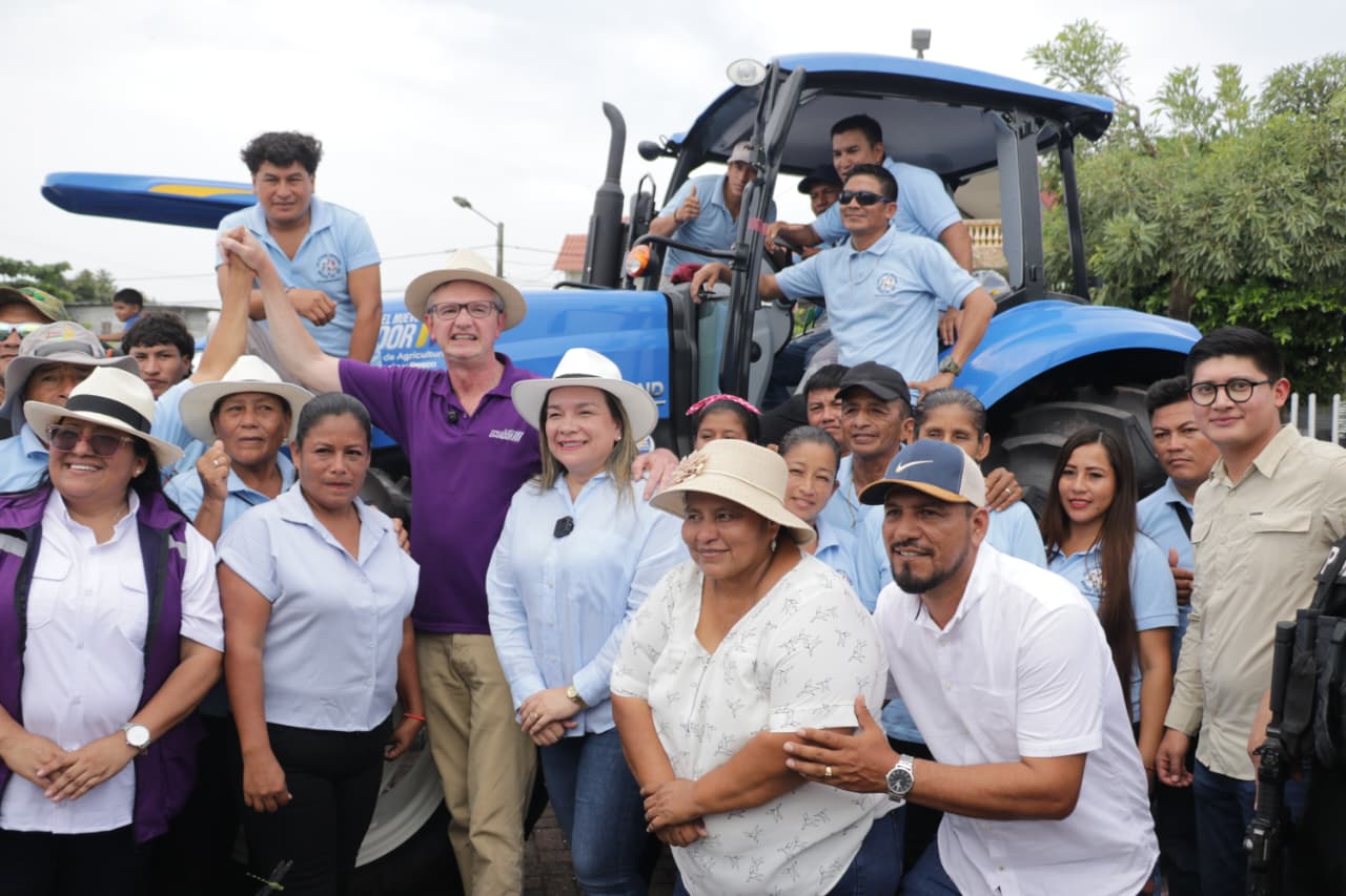 El Gobierno de Daniel Noboa invierte USD 20 millones en tractores e implementos agrícolas